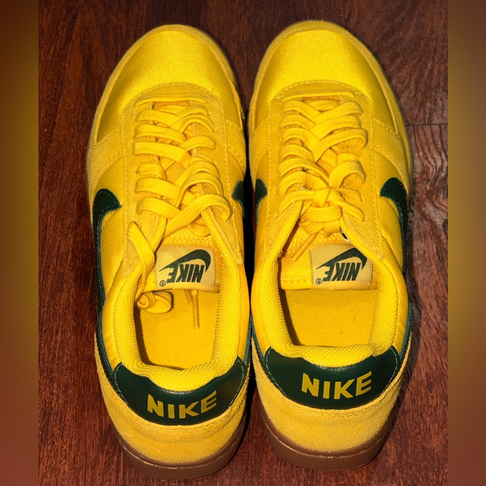 Nike 9.5 - Picture 8 of 14
